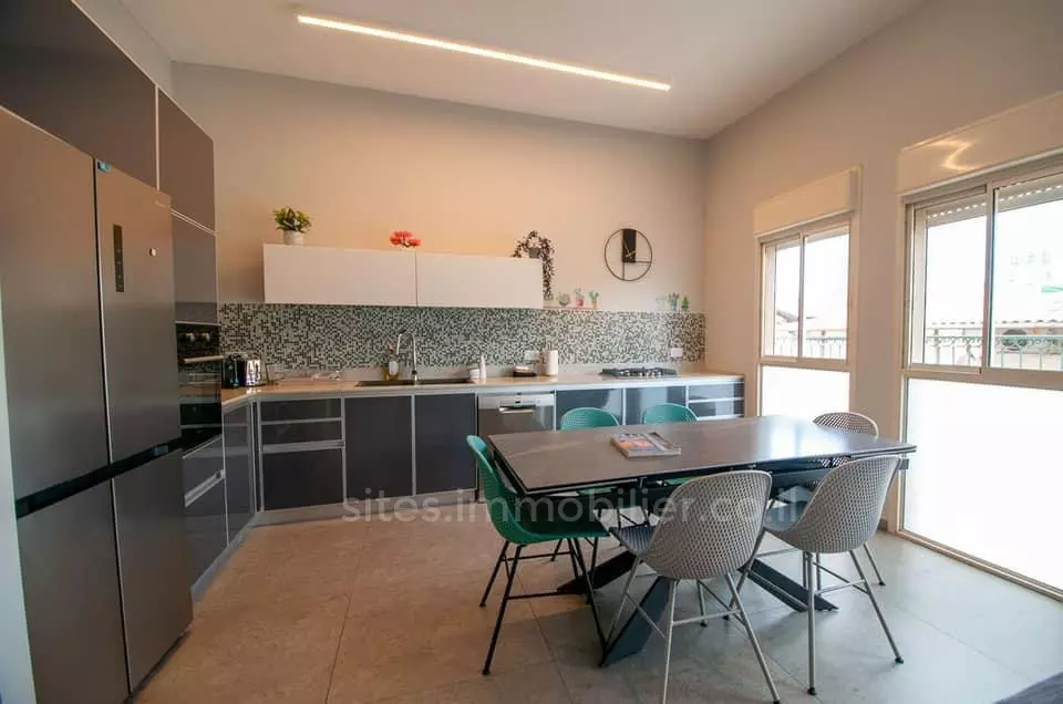 Duplex-Penthouse 4 rooms Tel Aviv Kerem Hatemanim 457-IBL-1240