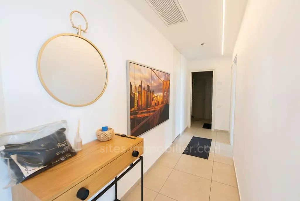 Apartment 3 rooms Tel Aviv City center 457-IBL-1243