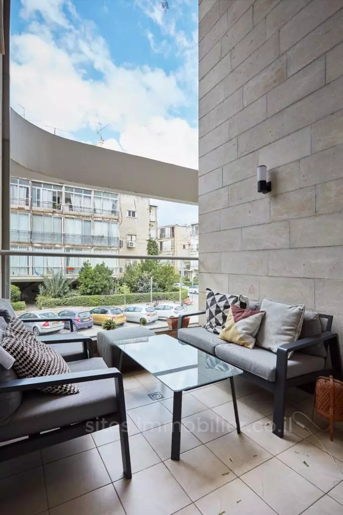 Apartment 3 rooms Tel Aviv Hatsafon hayachan 457-IBL-1271