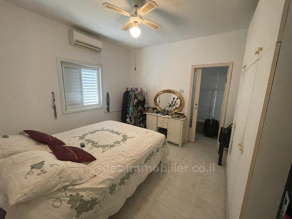 Apartment 3 Rooms Netanya City center 457-IBL-1280