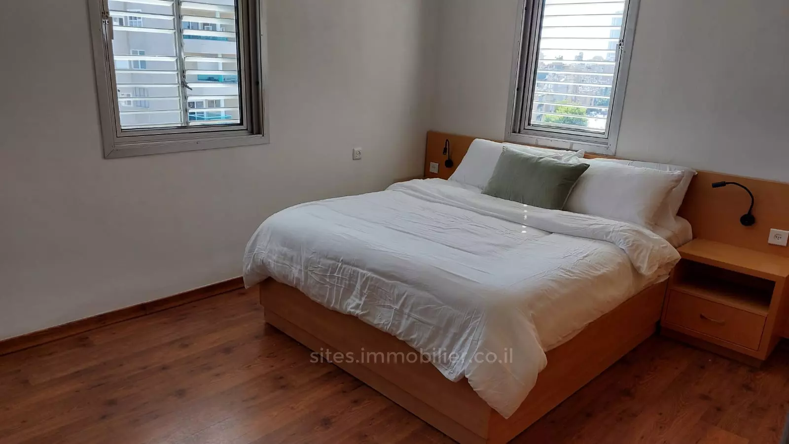 Apartment 5 rooms Netanya City center 457-IBL-1281