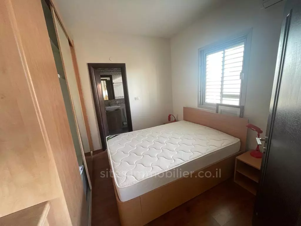 Apartment 5 rooms Netanya City center 457-IBL-1281