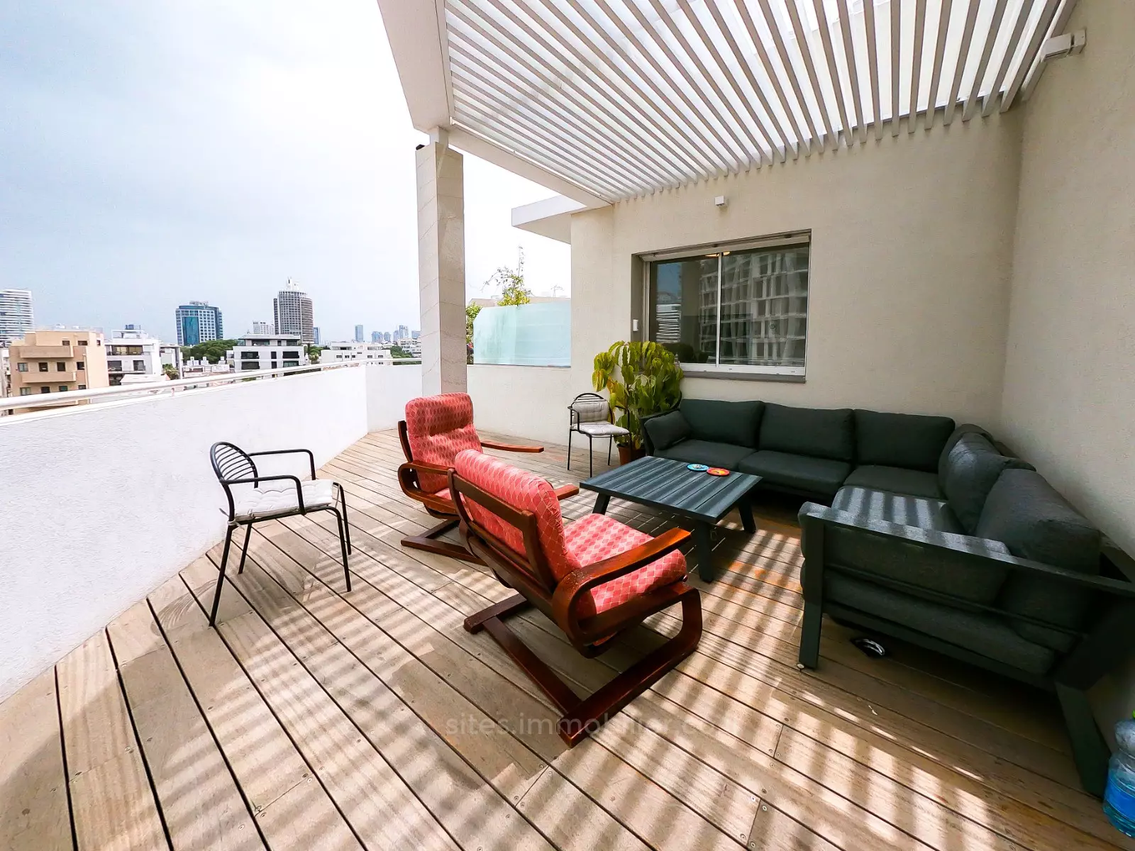 Penthouse 4 rooms Tel Aviv City center 457-IBL-1291