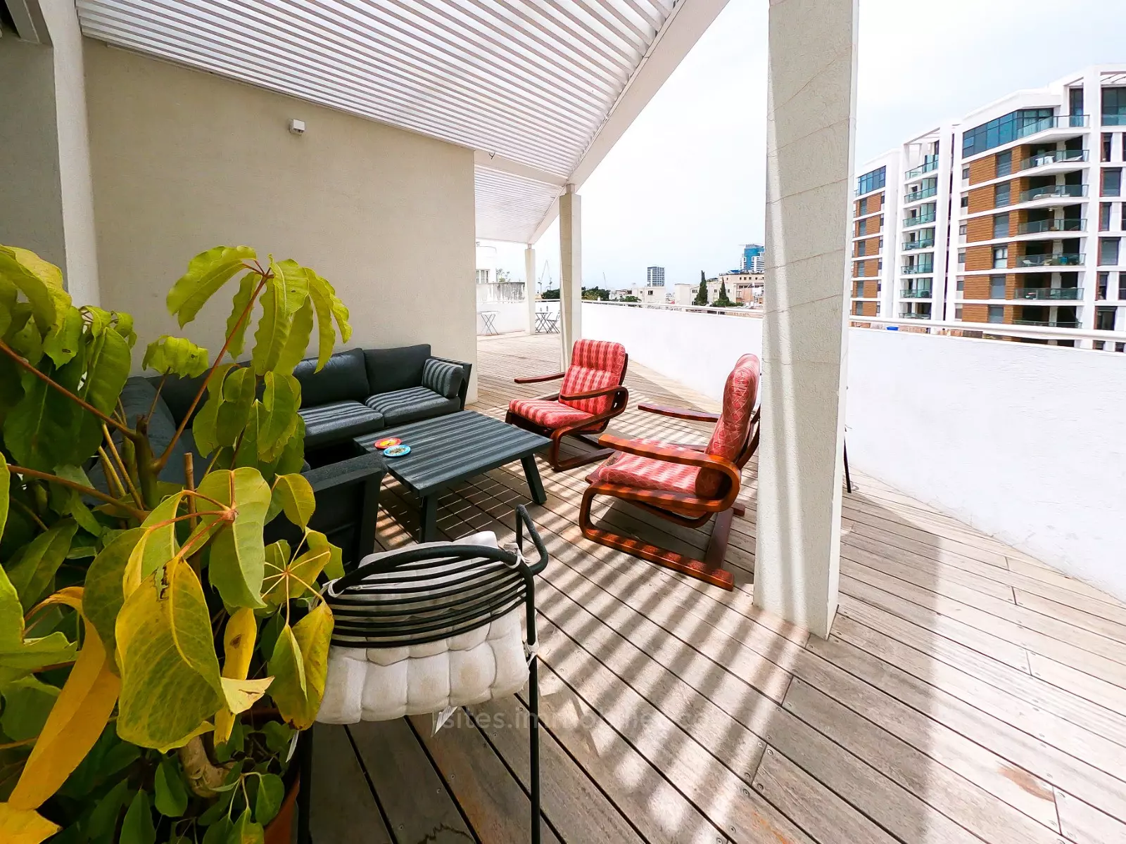 Penthouse 4 rooms Tel Aviv City center 457-IBL-1291