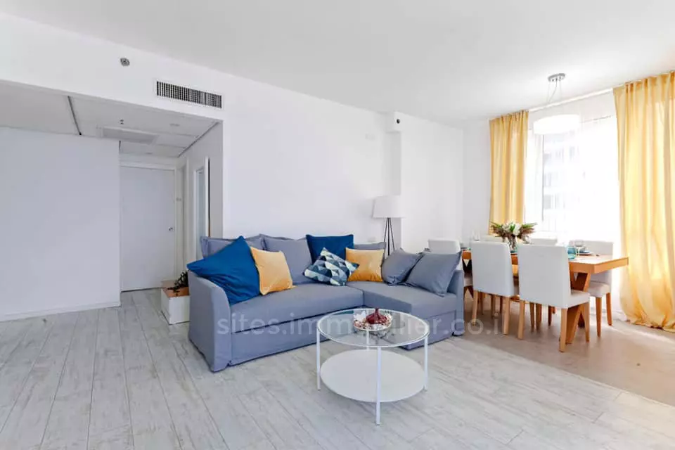 Apartment 3 rooms Tel Aviv First sea line 457-IBL-1292