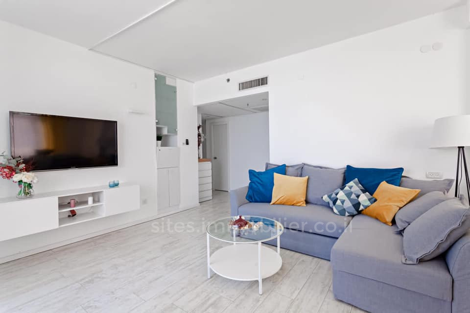 Apartment 3 Rooms Tel Aviv First sea line 457-IBL-1292