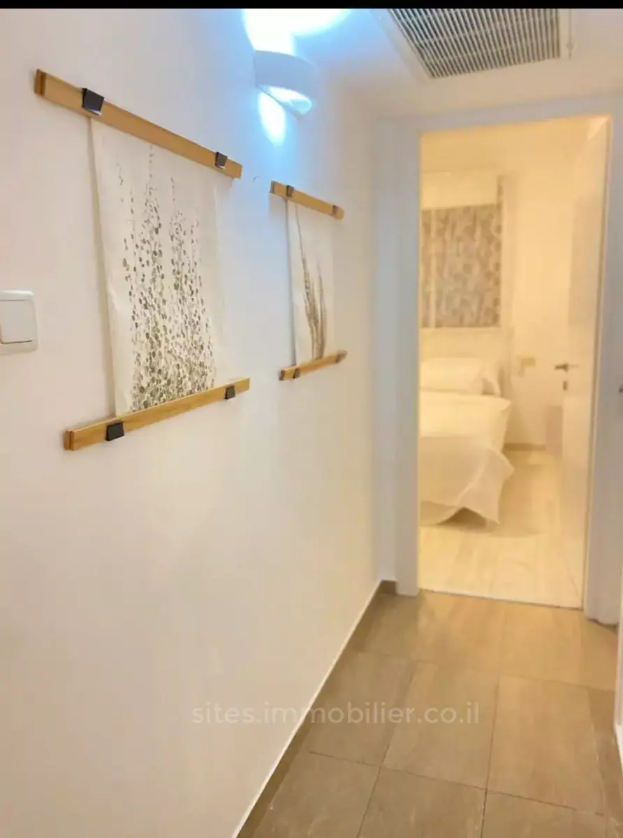 Apartment 3 rooms Tel Aviv First sea line 457-IBL-1294