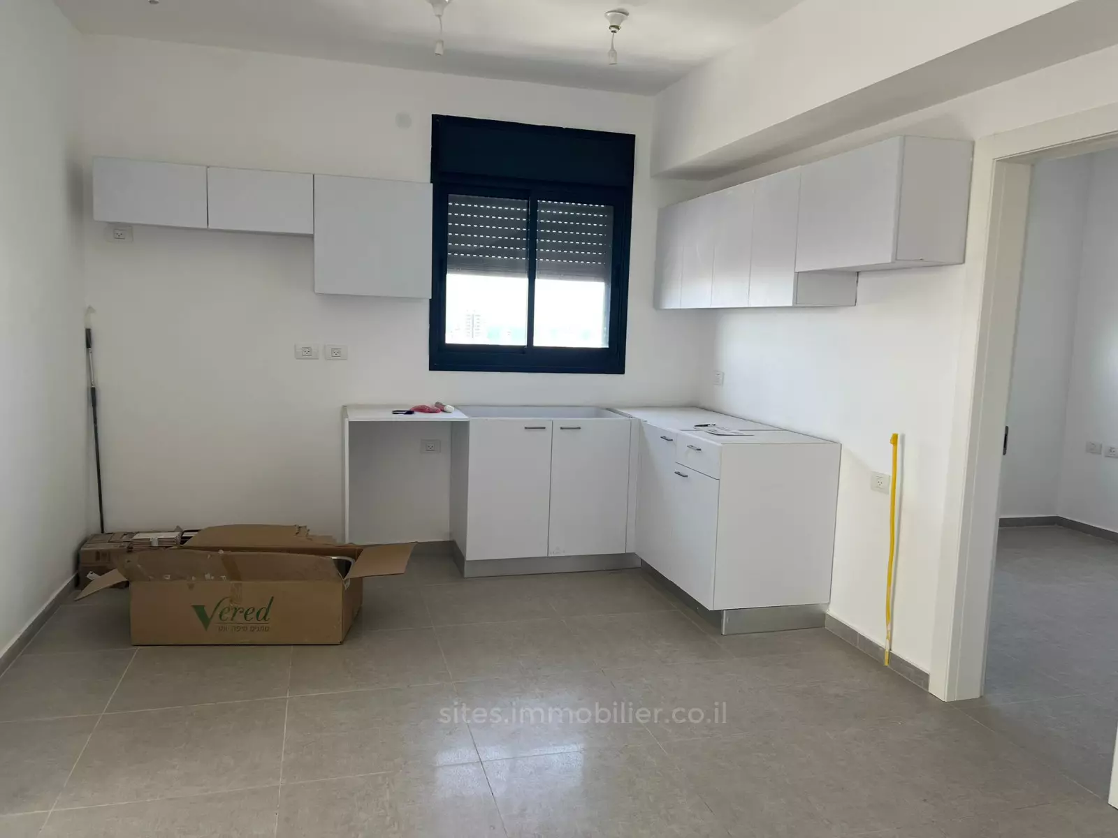 Apartment 3 rooms Netanya City center 457-IBL-1299