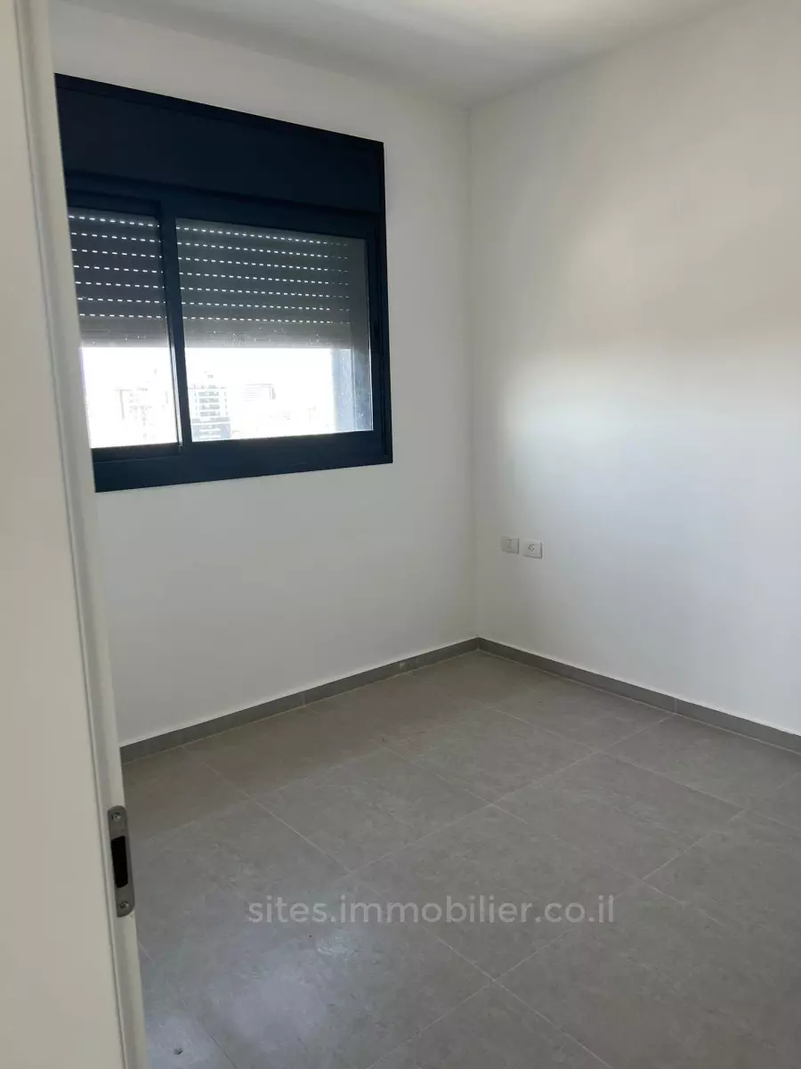 Apartment 3 rooms Netanya City center 457-IBL-1299