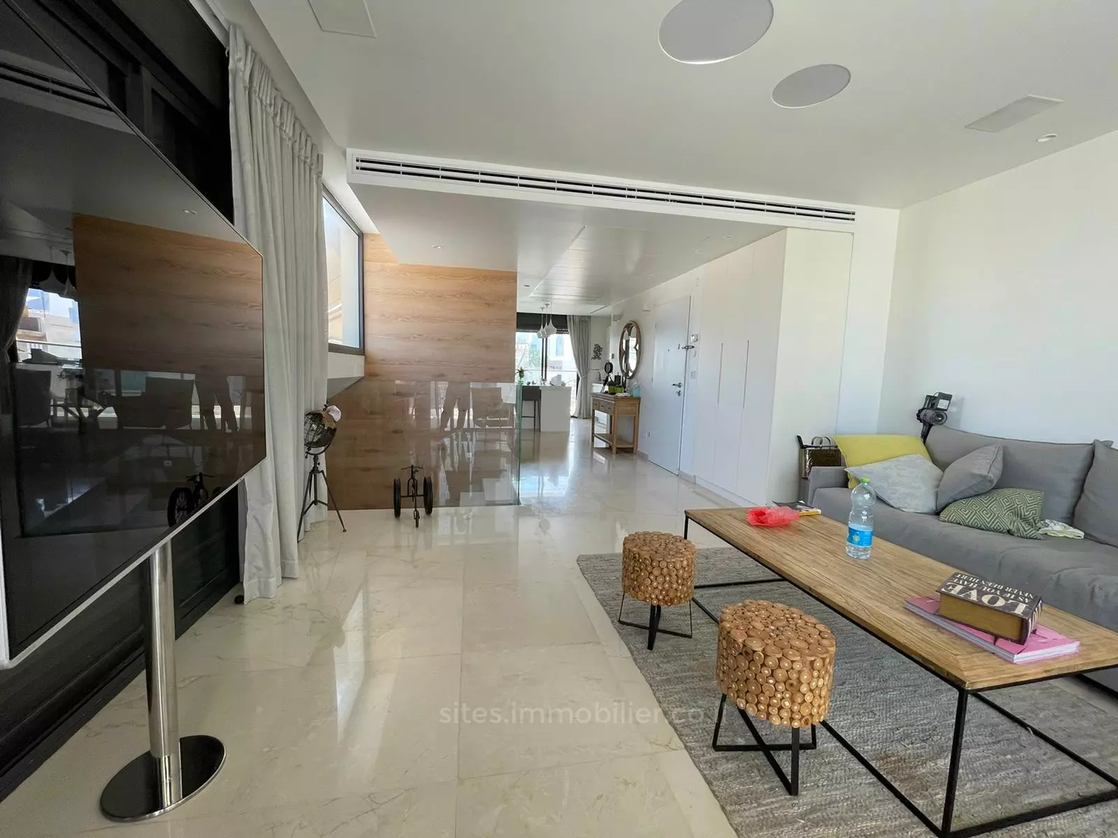 Duplex-Penthouse 4 rooms Tel Aviv City center 457-IBL-1308