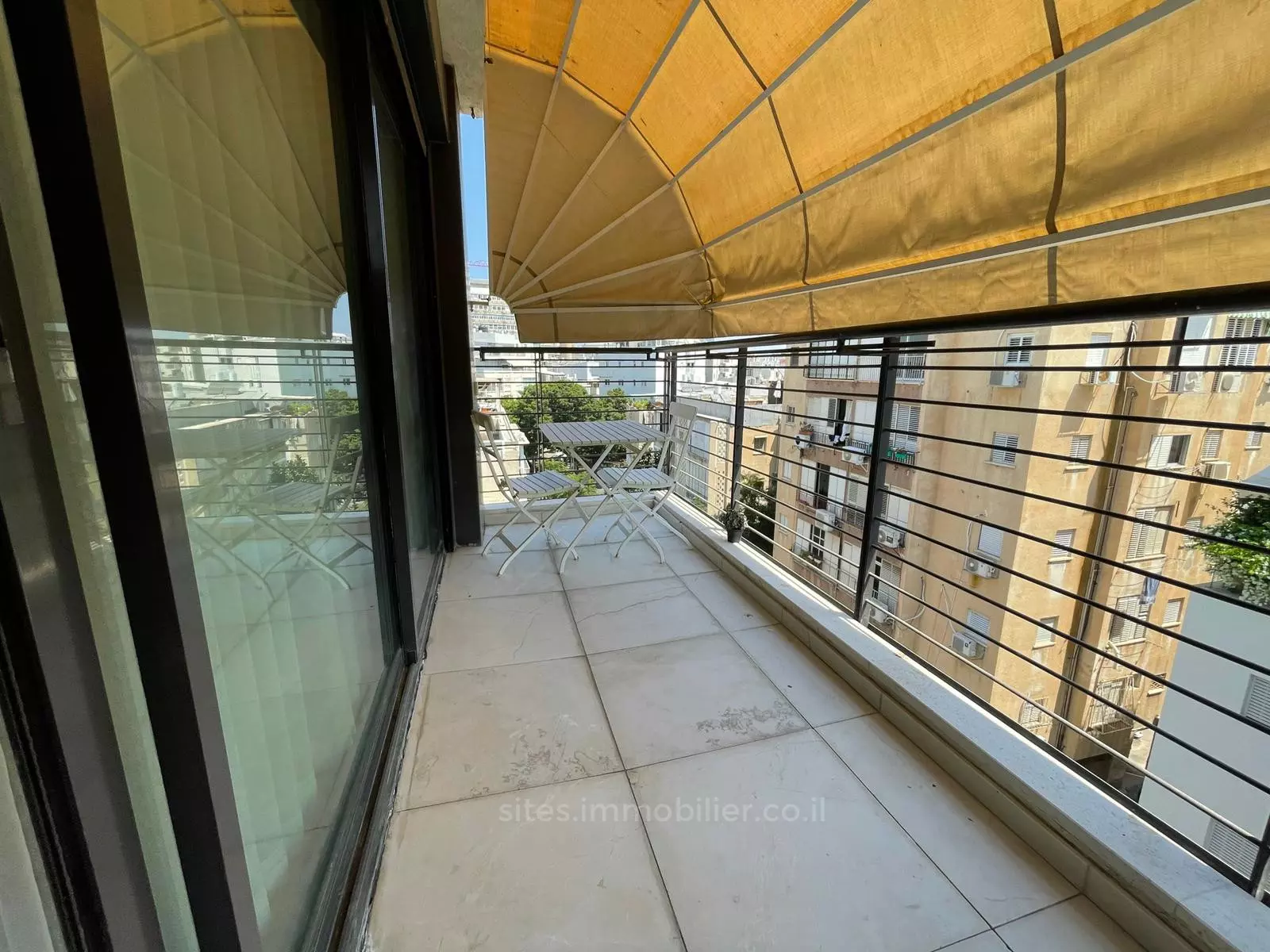 Duplex-Penthouse 4 rooms Tel Aviv City center 457-IBL-1308