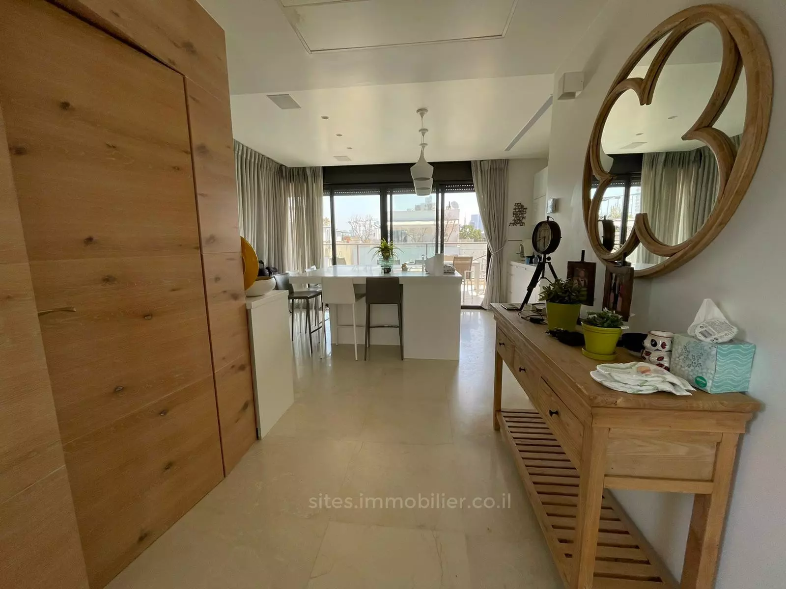 Duplex-Penthouse 4 rooms Tel Aviv City center 457-IBL-1308