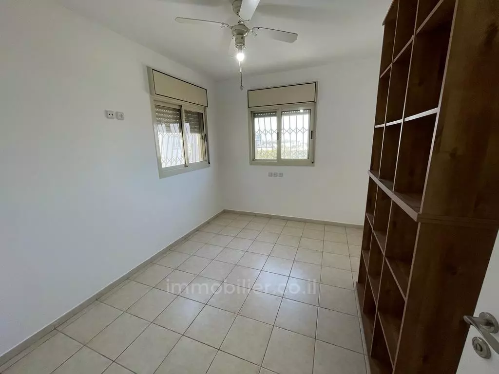 Apartment 4 rooms Netanya Kiriat Hasharon 457-IBL-1320