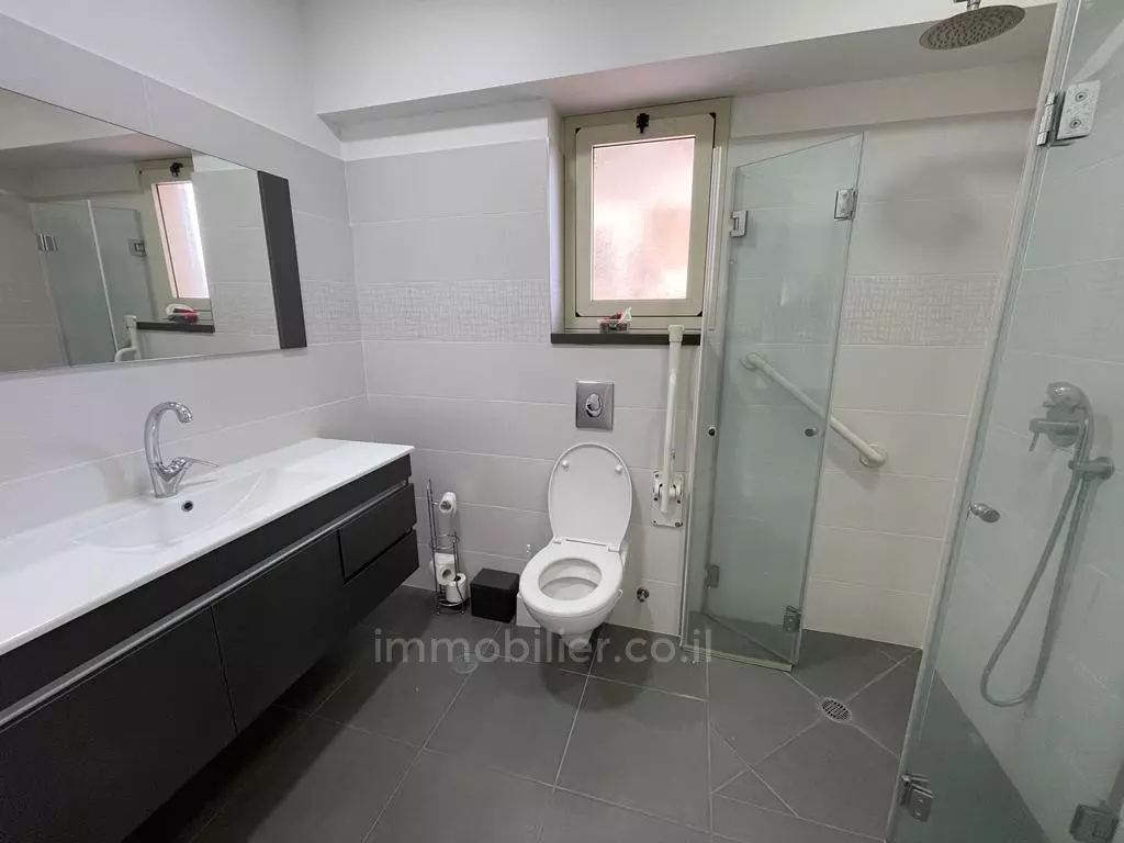 Apartment 4 rooms Netanya Kiriat Hasharon 457-IBL-1320