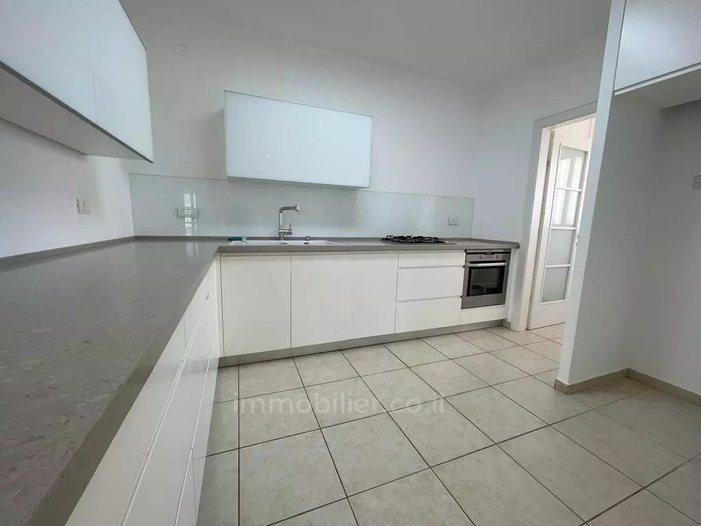 Apartment 4 rooms Netanya Kiriat Hasharon 457-IBL-1320