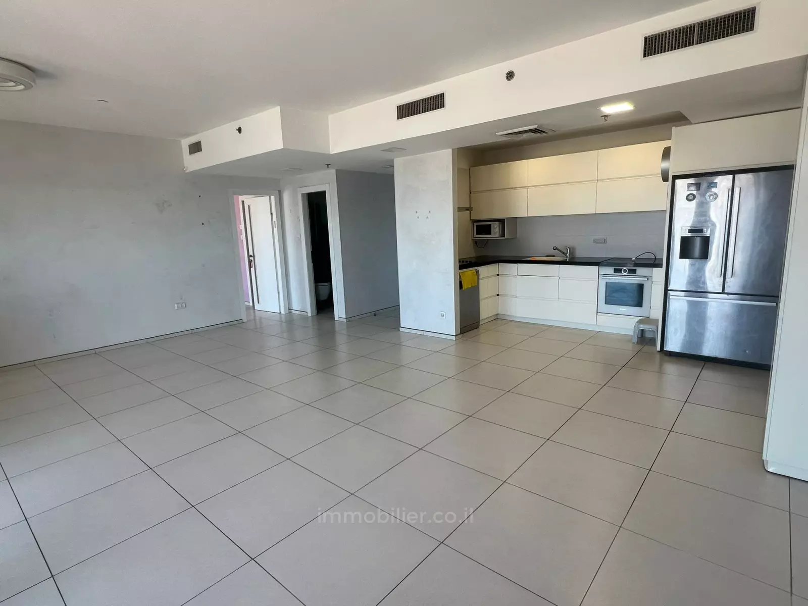 Apartment 3 rooms Tel Aviv Neve Tsedek 457-IBL-1336