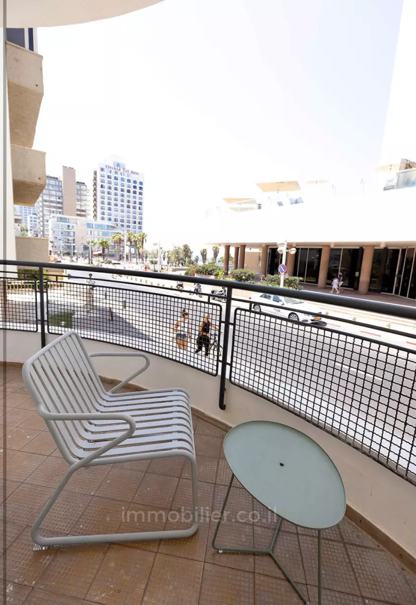 Apartment 4 rooms Tel Aviv quarter of the sea 457-IBL-1339