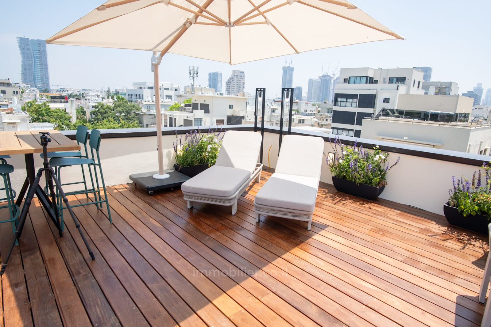 Penthouse 4 Rooms Tel Aviv City center 457-IBL-1362