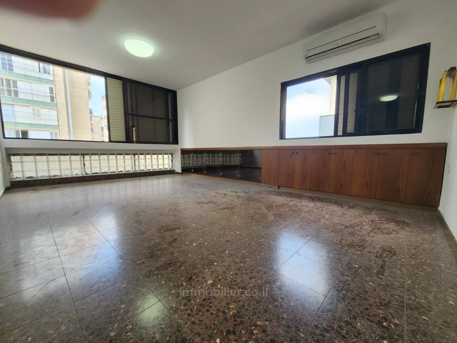 Duplex 5.5 Rooms Ramat Gan Newe Yehoshua 457-IBL-1368