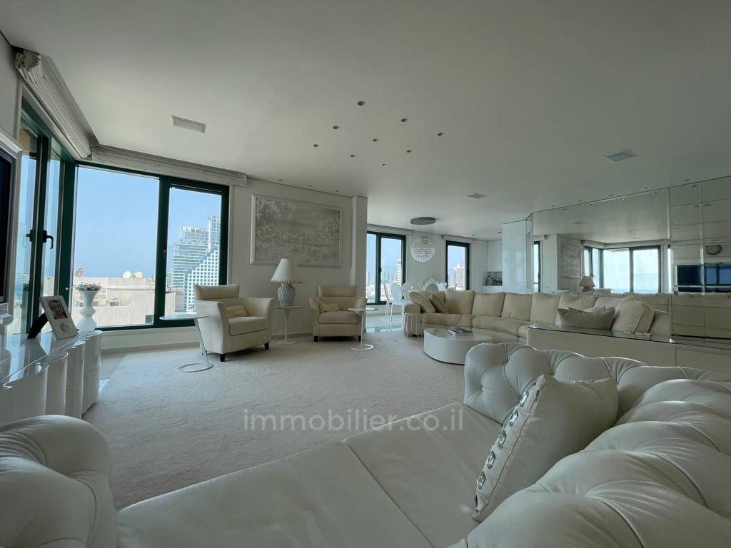 Apartment 4 Rooms Tel Aviv First sea line 457-IBL-1374