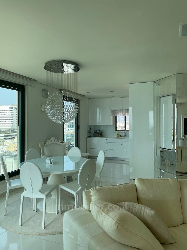 Apartment 4 Rooms Tel Aviv First sea line 457-IBL-1374