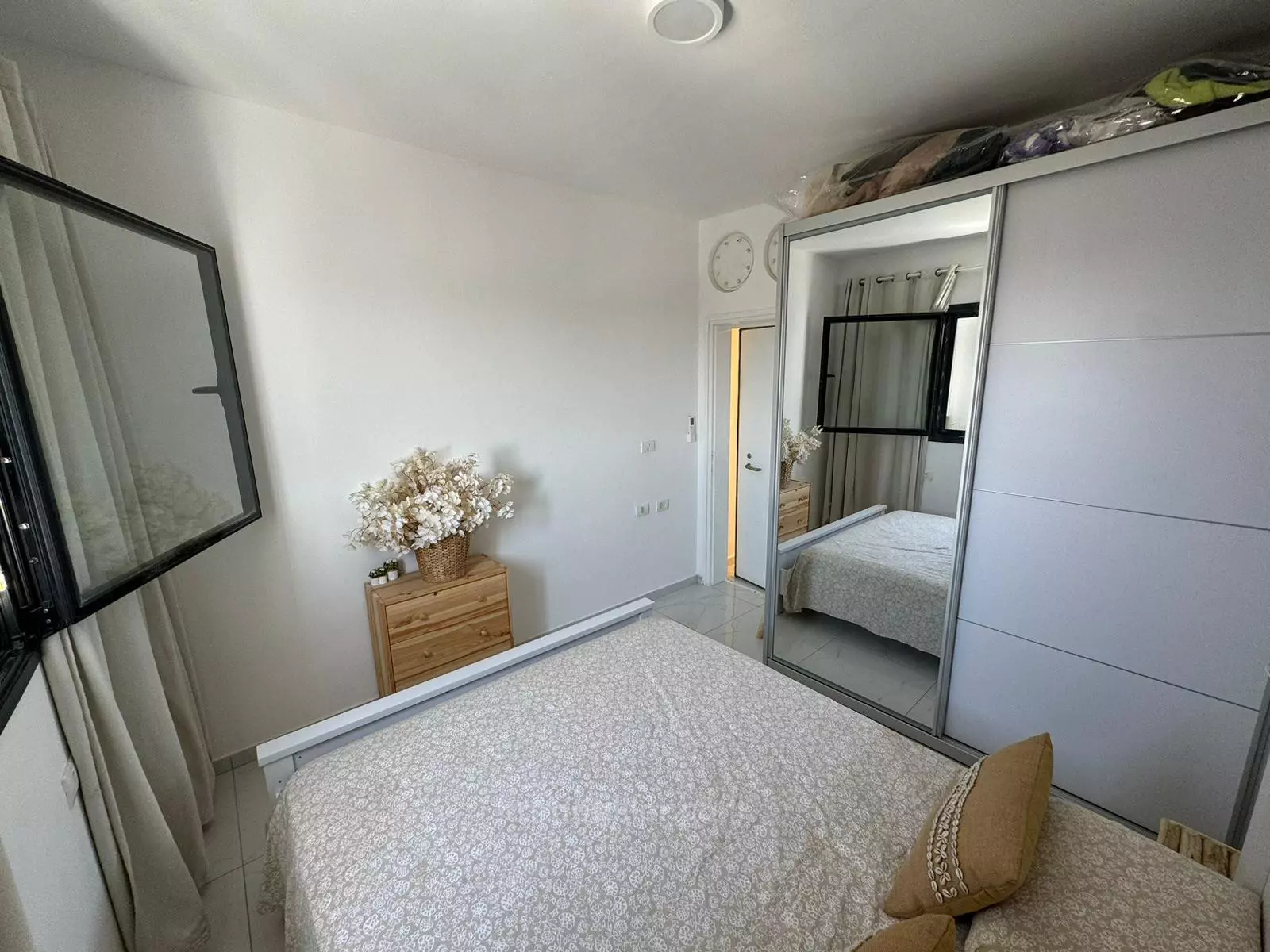 Mini-Penthouse 3 rooms Netanya City center 457-IBL-1376