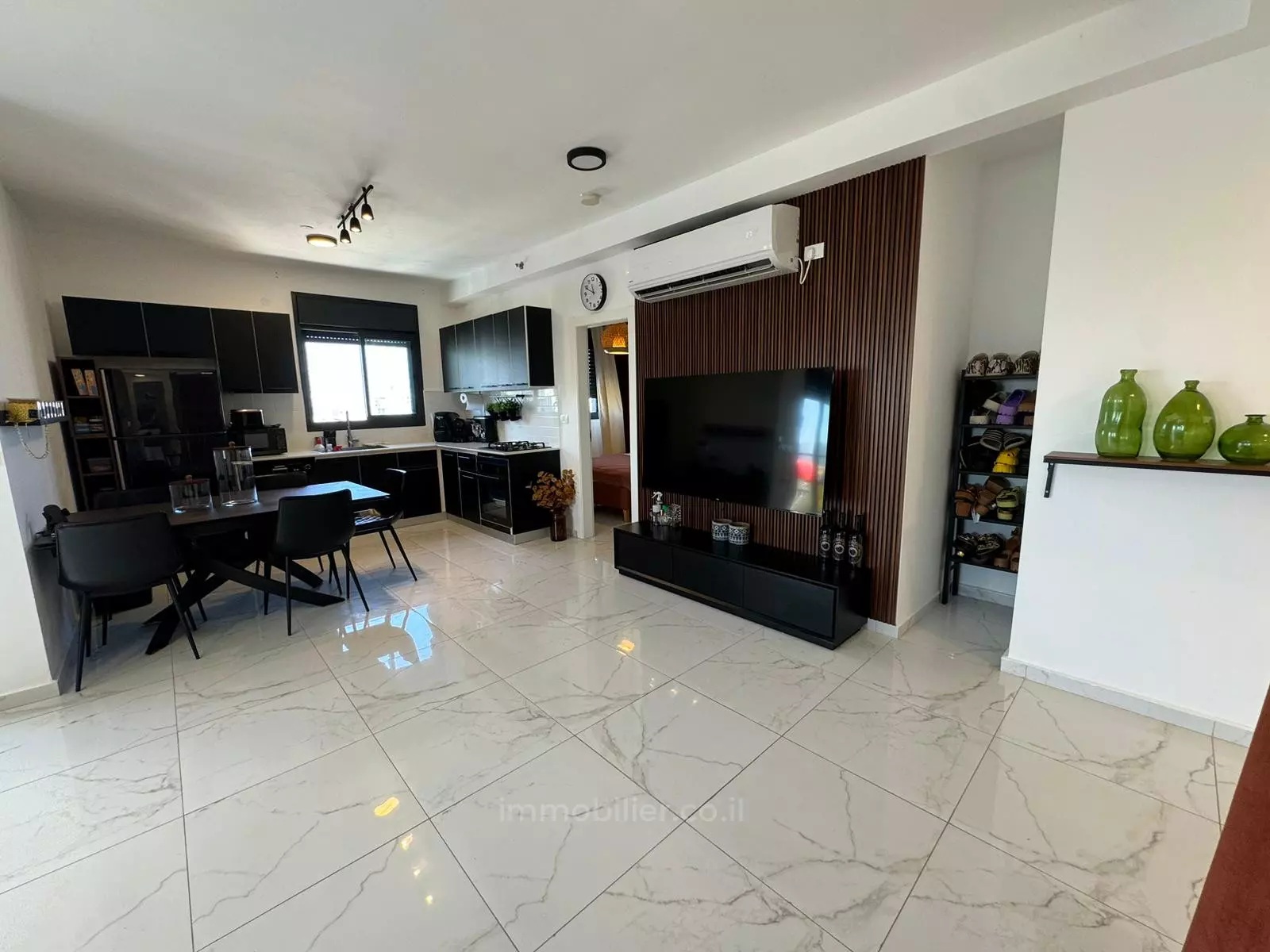 Mini-Penthouse 3 rooms Netanya City center 457-IBL-1376