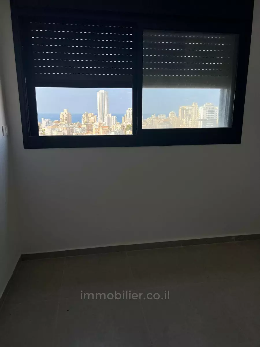 Apartment 3 Rooms Netanya City center 457-IBL-1388