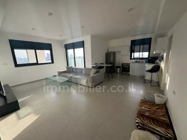 Rent Apartment Netanya