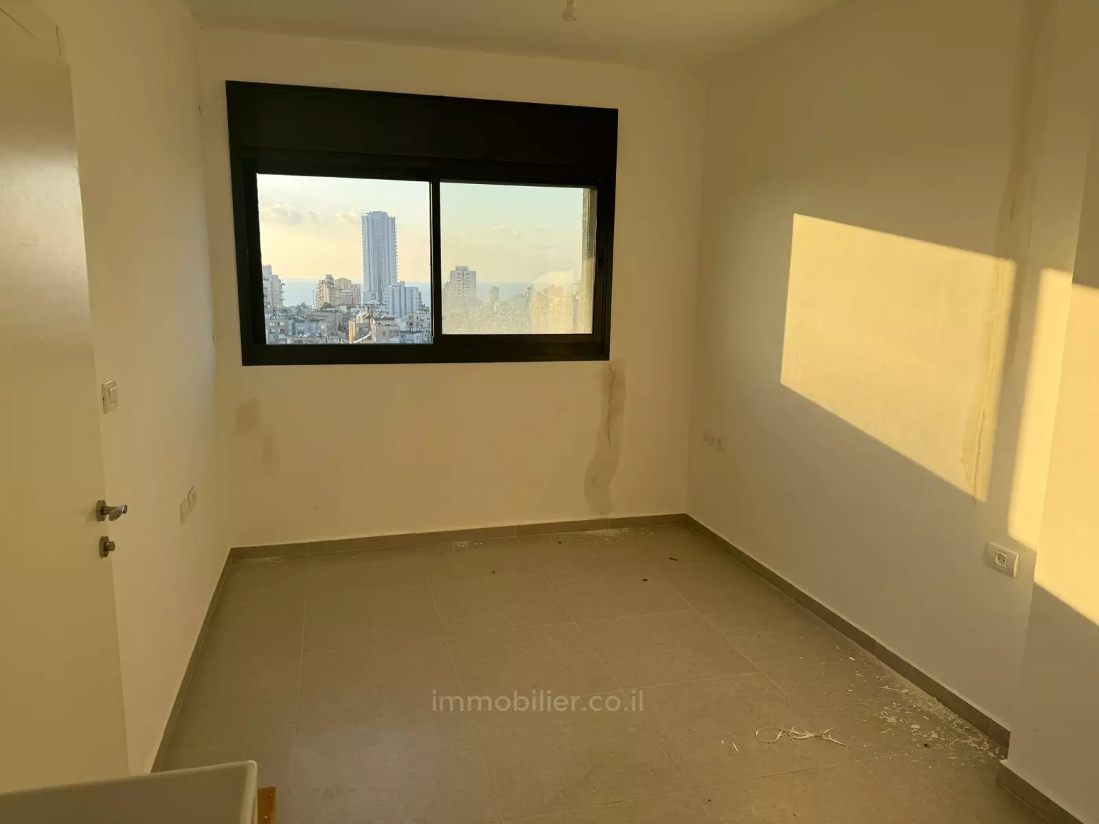  3 rooms Netanya City center 457-IBL-1393