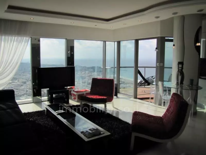 Mini-Penthouse 4 rooms Tel Aviv Neve Tsedek 457-IBL-895