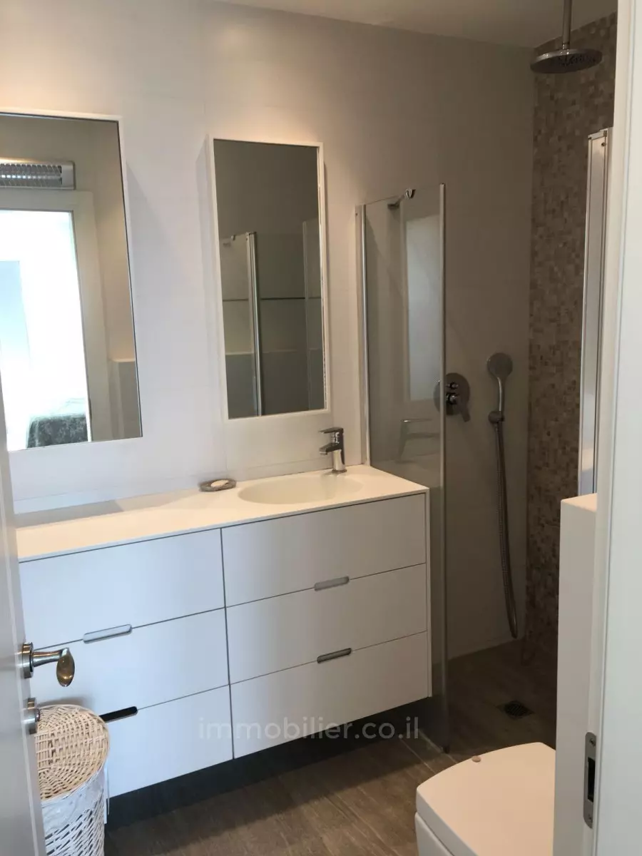 Apartment 3 rooms Tel Aviv Neve Tsedek 457-IBL-923