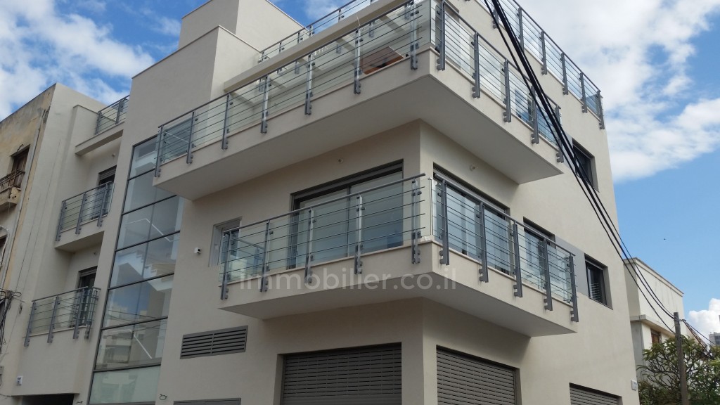 Ground floor 4 Rooms Tel Aviv Kerem Hatemanim 476-IBL-18