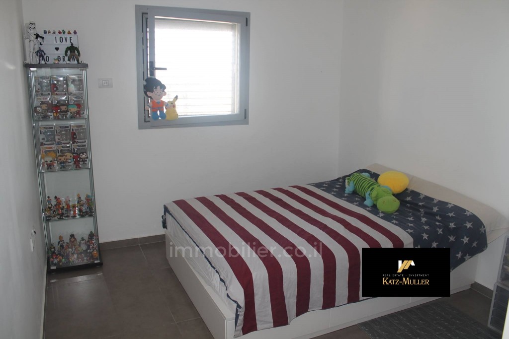 Apartment 5 Rooms Netanya City center 478-IBL-113