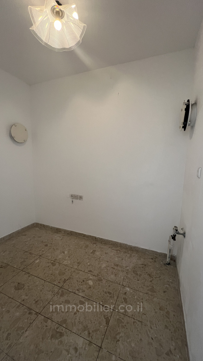 Apartment 3.5 Rooms Ashdod Alef 511-IBL-1560