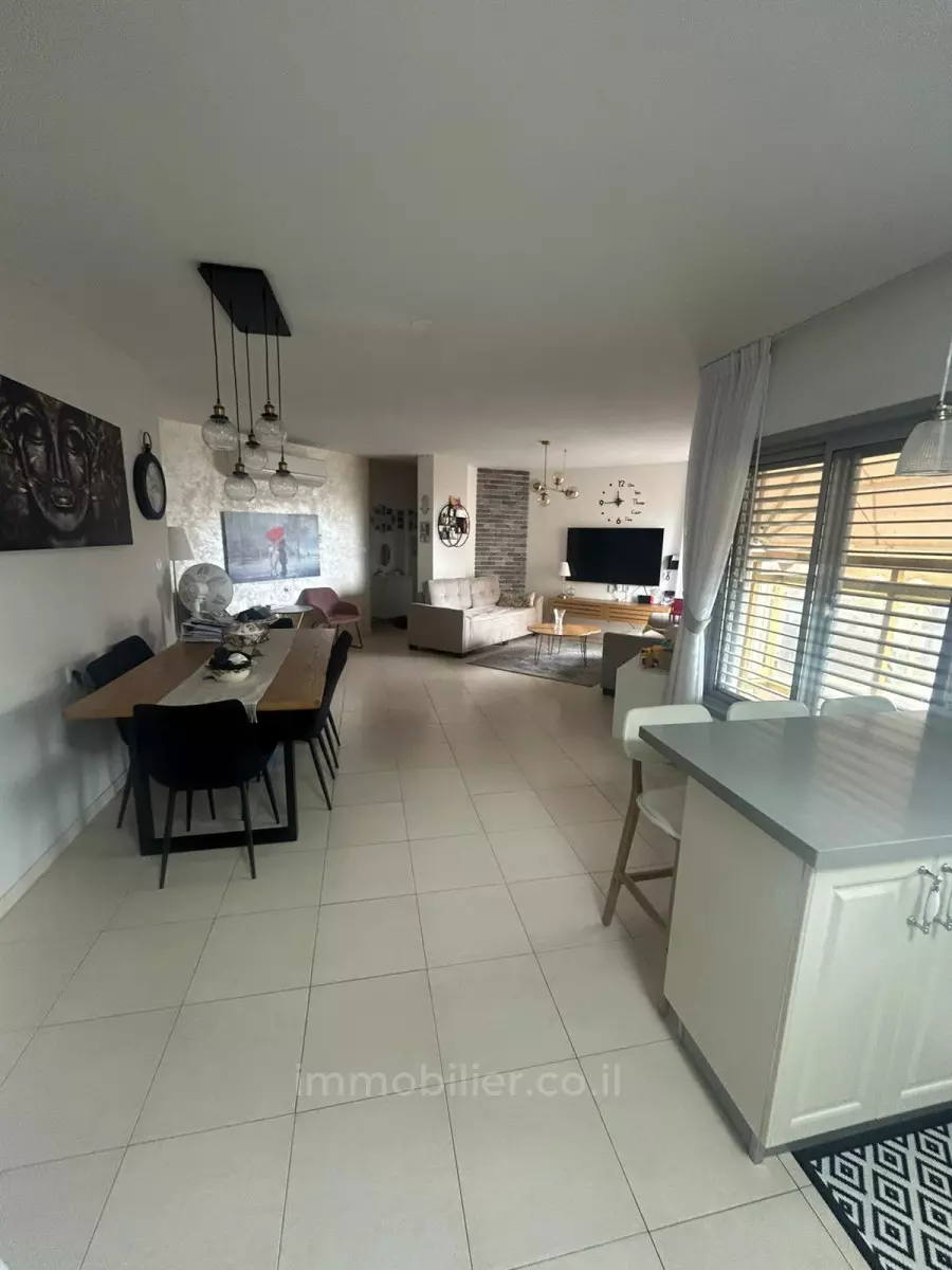 Apartment 4.5 Rooms Ashdod Youd Alef 511-IBL-1561