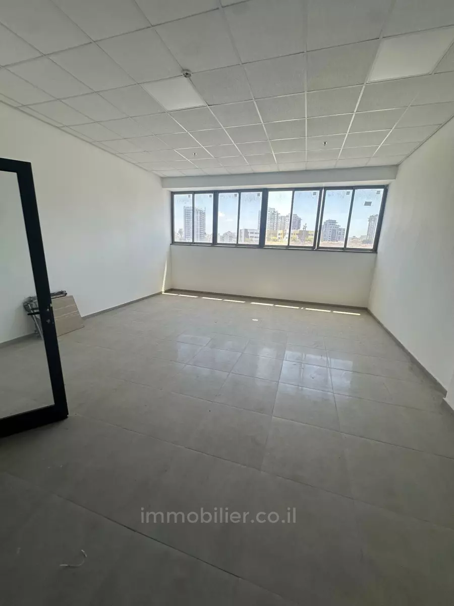 Offices 3 Rooms Ashdod Mar 511-IBL-1581