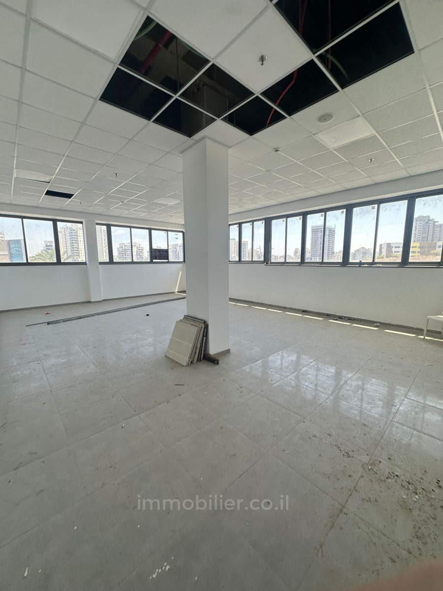Offices 3 Rooms Ashdod Mar 511-IBL-1581