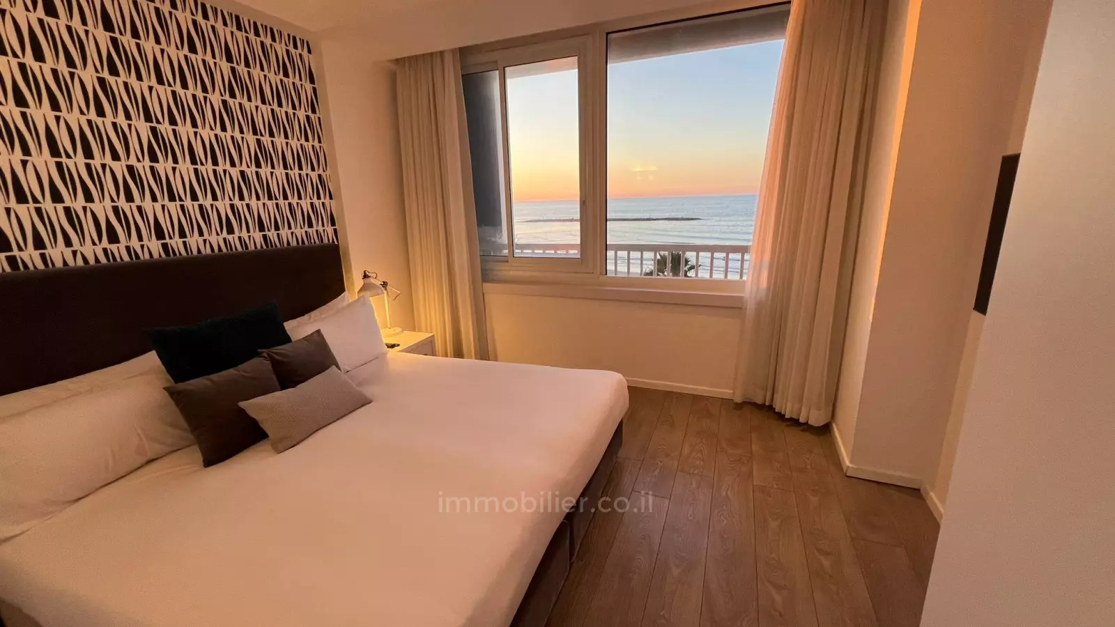 Apartment 3 Rooms Tel Aviv First sea line 511-IBL-1584