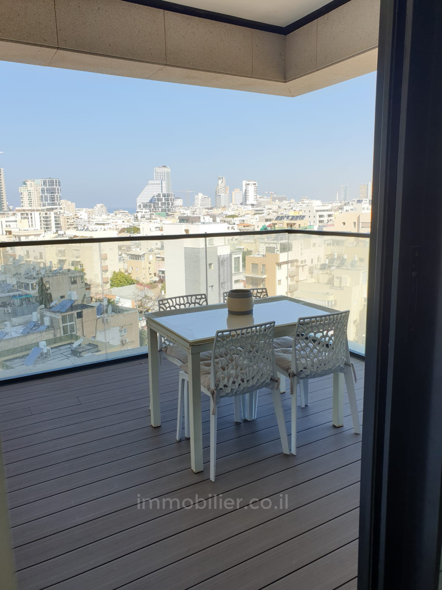 Apartment 4.5 Rooms Tel Aviv Neve Tsedek 511-IBL-1592