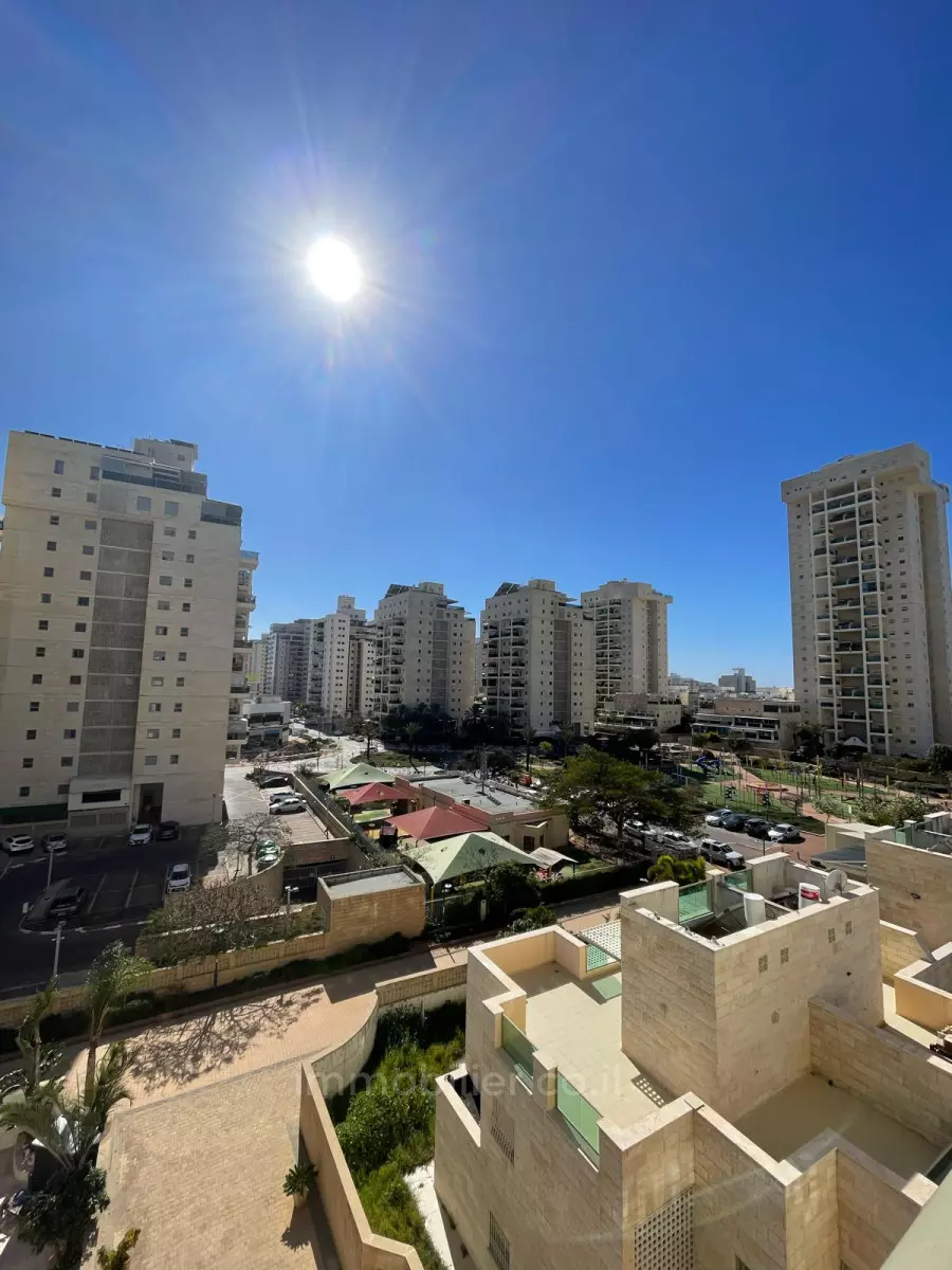 Apartment 4 Rooms Ashdod Tet Zayin 511-IBL-1597