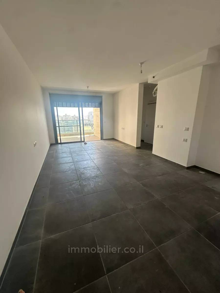 Apartment 3 Rooms Ashdod He 511-IBL-1605