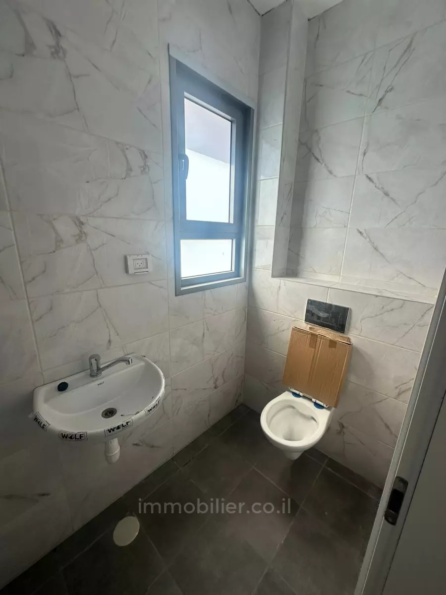 Apartment 3 Rooms Ashdod He 511-IBL-1605