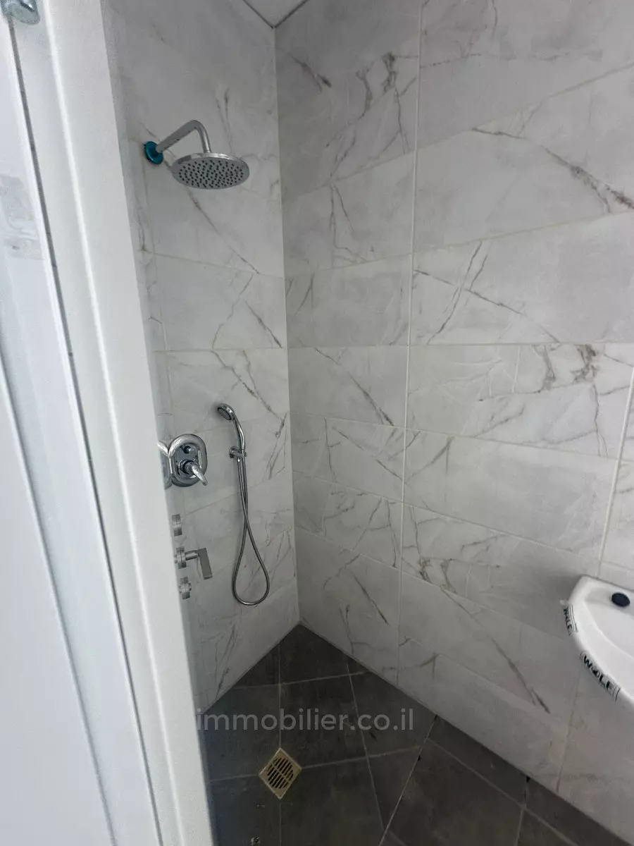 Apartment 3 Rooms Ashdod He 511-IBL-1605