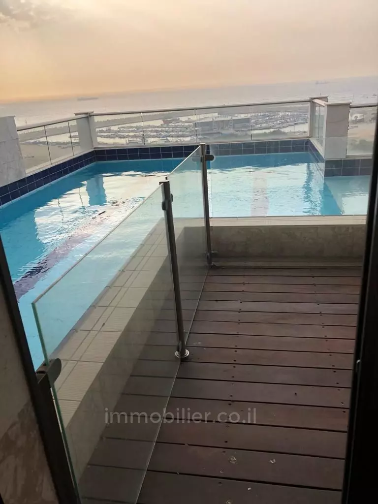 Mini-Penthouse 4 Rooms Ashdod Marina 511-IBL-1606