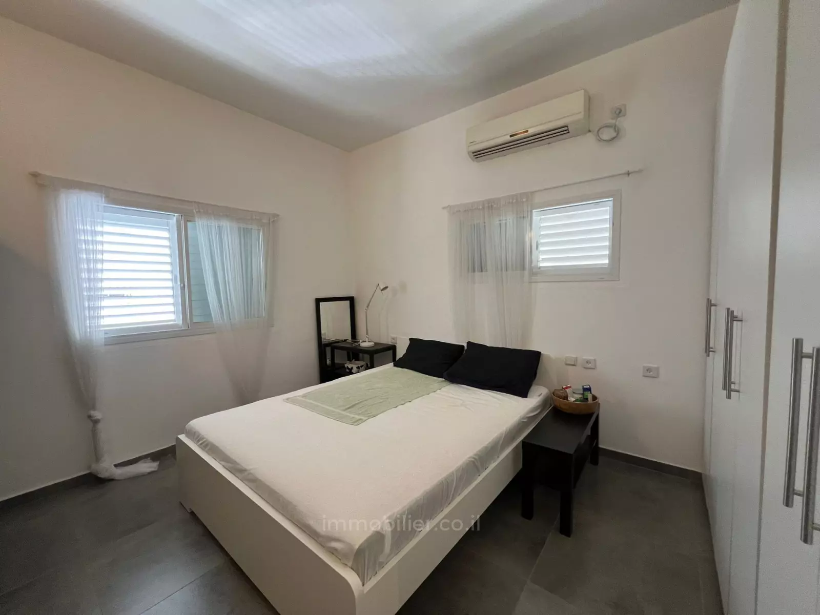 Apartment 3 Rooms Tel Aviv City center 511-IBL-1607