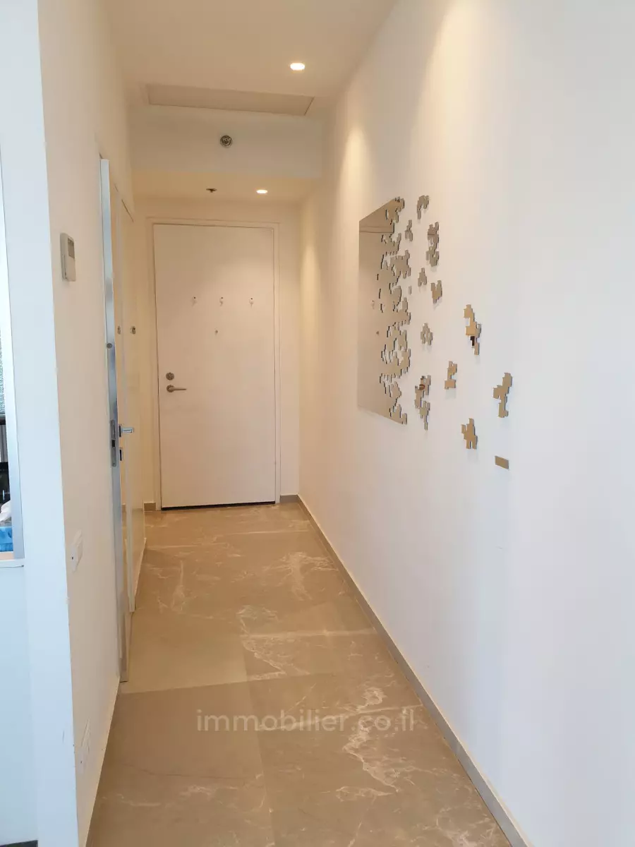 Apartment 4.5 Rooms Tel Aviv Neve Tsedek 511-IBL-1608