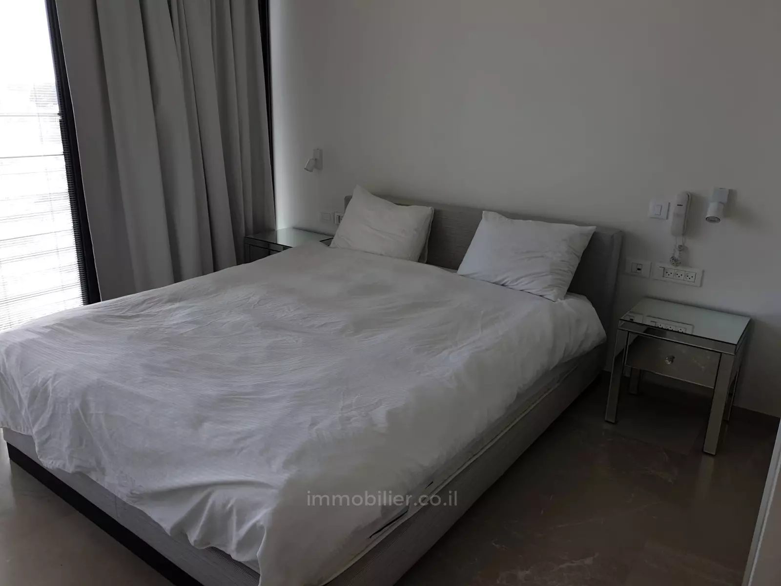 Apartment 4.5 Rooms Tel Aviv Neve Tsedek 511-IBL-1608