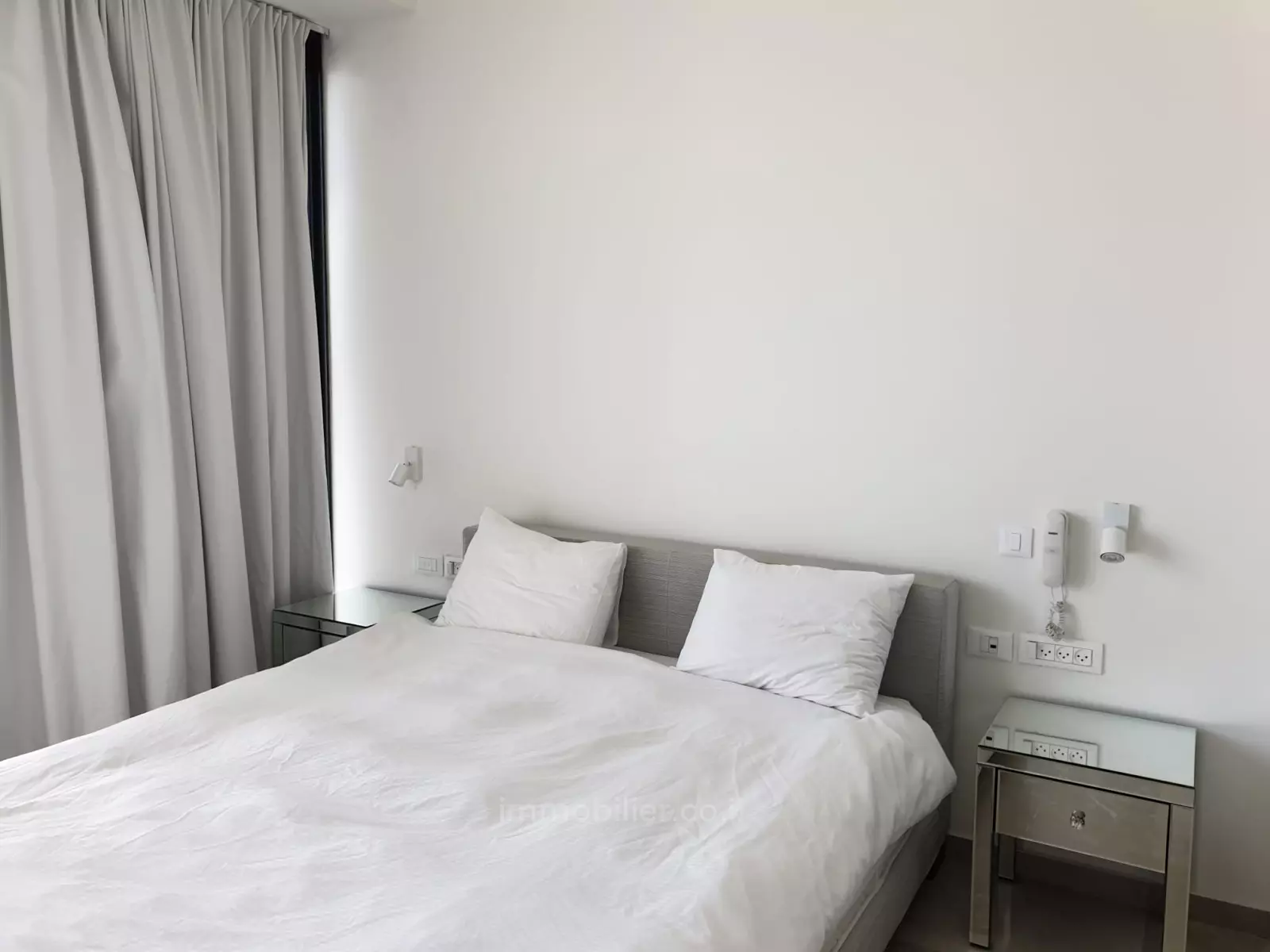 Apartment 4.5 Rooms Tel Aviv Neve Tsedek 511-IBL-1608