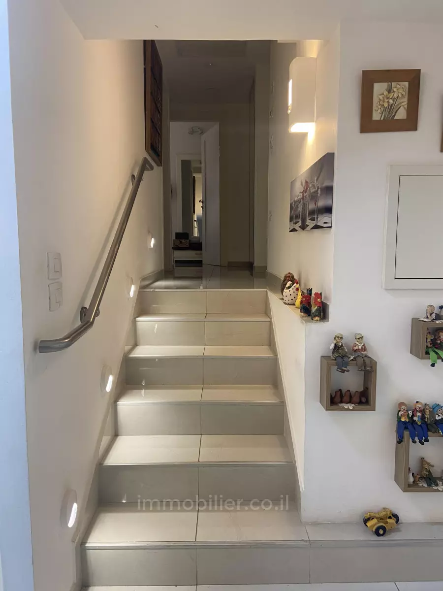 Apartment 5 Rooms Ashdod Dalet 511-IBL-1617